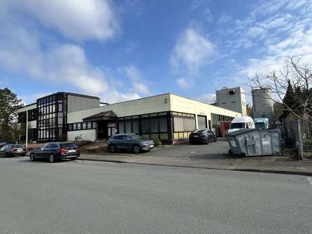 Ansicht Südwest - Industriehalle in 33189 Schlangen mit 2847m² kaufen