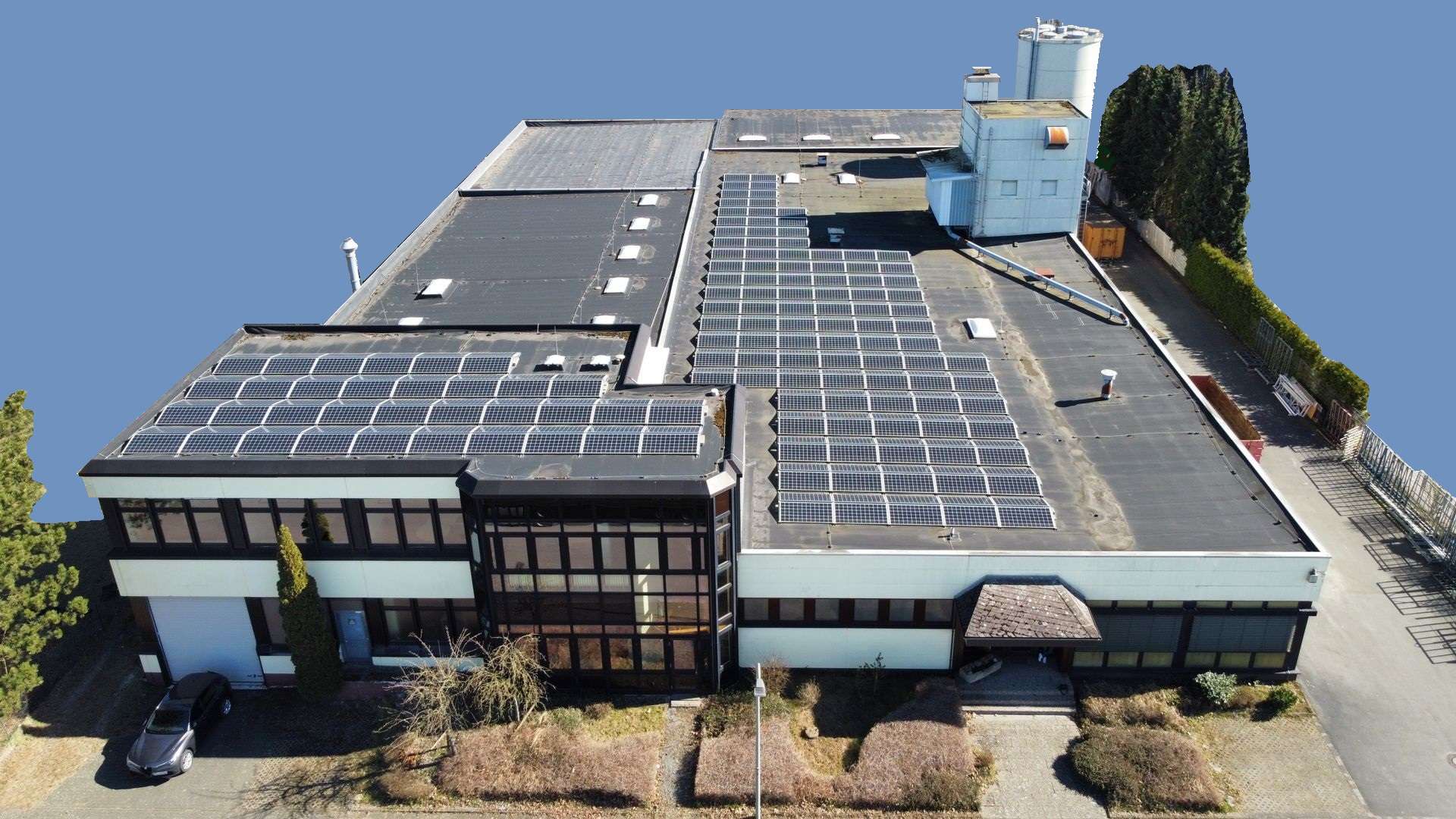 Luftaufnahme, von West - Industriehalle in 33189 Schlangen mit 2847m² kaufen