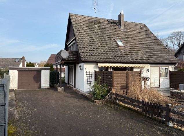 Titelbild - Haus in 37691 Boffzen mit 150m² kaufen