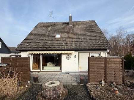 Rückansicht - Haus in 37691 Boffzen mit 150m² kaufen