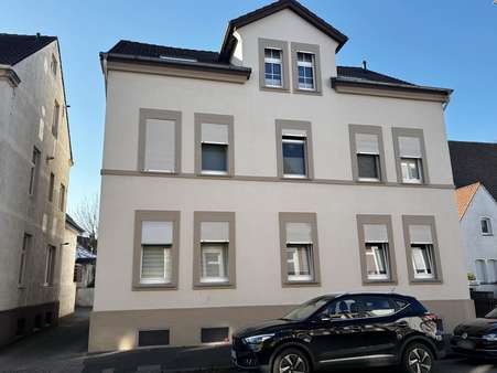 Straßenansicht - Mehrfamilienhaus in 32791 Lage mit 293m² kaufen