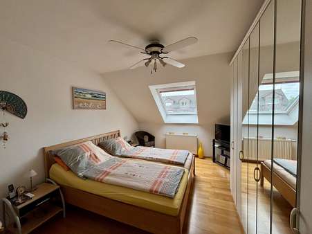 Schlafzimmer - Etagenwohnung in 33102 Paderborn mit 98m² kaufen