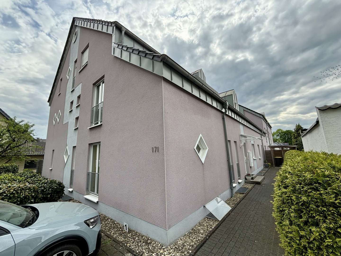 Hausansicht - Etagenwohnung in 33102 Paderborn mit 98m² kaufen