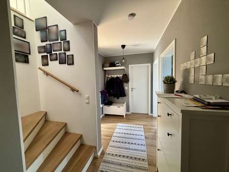 Flur - Maisonette-Wohnung in 33104 Paderborn / Marienloh mit 107m² kaufen