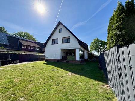 Rückansicht - Einfamilienhaus in 33129 Delbrück mit 190m² kaufen