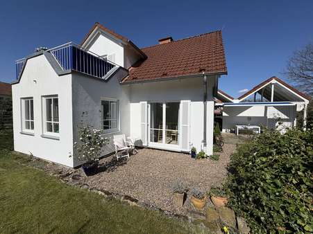 Terrassenansicht - Einfamilienhaus in 32760 Detmold / Diestelbruch mit 150m² kaufen