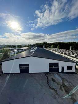Ansicht West von oben - Industriehalle in 32760 Detmold / Spork-Eichholz mit 1680m² mieten