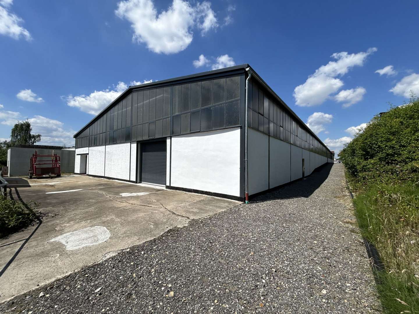 Ansicht Ost, Nordumfahrt gen West - Industriehalle in 32760 Detmold / Spork-Eichholz mit 1680m² mieten