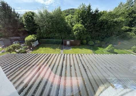 Blick in den Garten - Einfamilienhaus in 37688 Beverungen mit 175m² kaufen