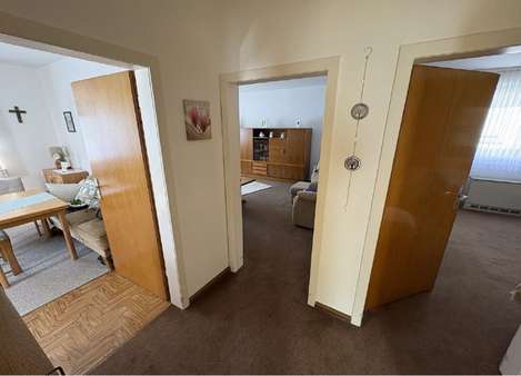 Blick in die Räume - Einfamilienhaus in 37671 Höxter / Godelheim mit 120m² kaufen