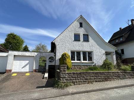 Außenansicht Außenansicht - Einfamilienhaus in 34414 Warburg / Rimbeck mit 125m² kaufen