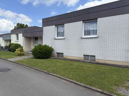 Frontansicht - Bungalow in 33014 Bad Driburg mit 100m² kaufen