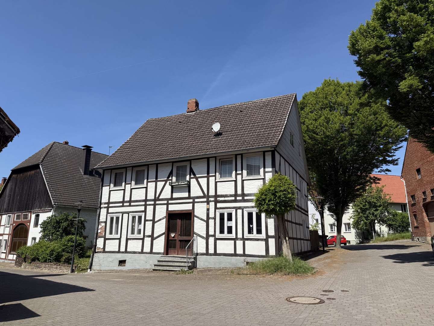 Hausansicht - Einfamilienhaus in 33039 Nieheim mit 130m² kaufen