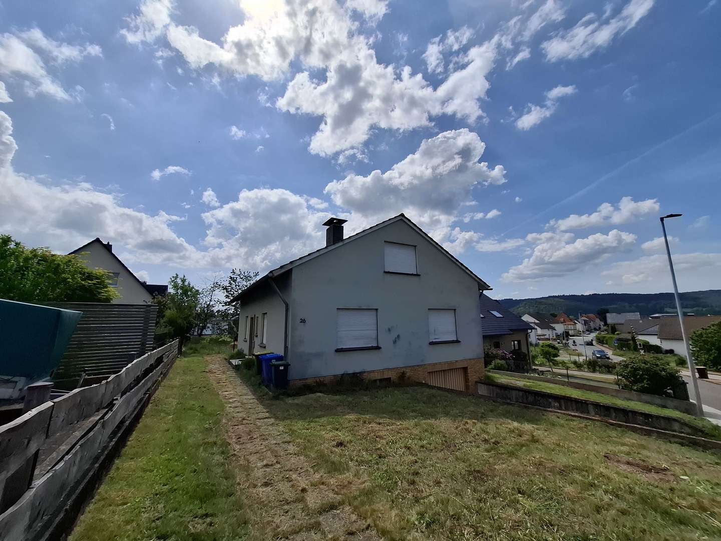 Titelbild Titelbild - Einfamilienhaus in 37671 Höxter / Lüchtringen mit 186m² kaufen