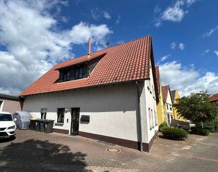 Ansicht Hauseingang - Zweifamilienhaus in 32683 Barntrup mit 175m² kaufen