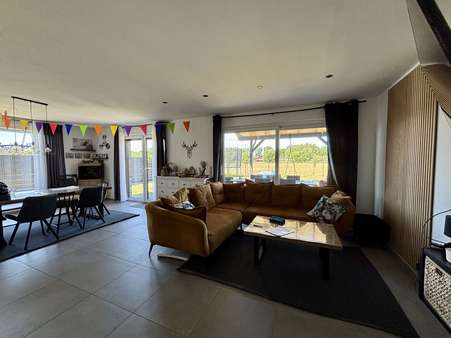 Wohnzimmer - Einfamilienhaus in 33154 Salzkotten / Mantinghausen mit 189m² kaufen