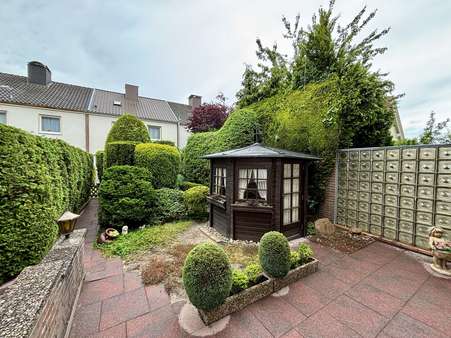 Ansicht Rückseite - Reihenmittelhaus in 33104 Paderborn / Schloß Neuhaus mit 96m² kaufen