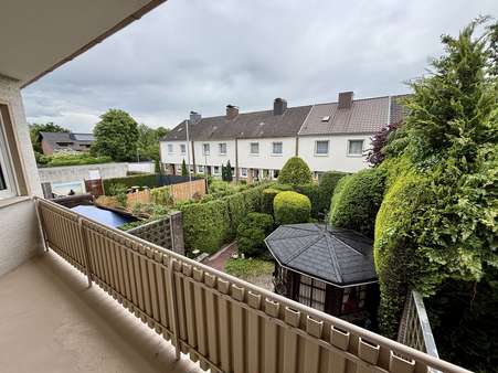 Balkon - Reihenmittelhaus in 33104 Paderborn / Schloß Neuhaus mit 96m² kaufen
