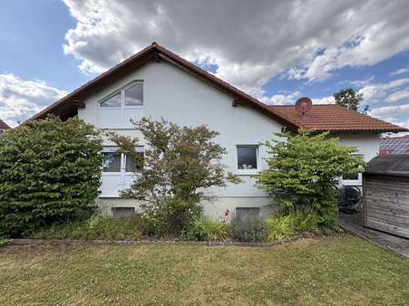 Rückansicht Rückansicht - Einfamilienhaus in 37691 Boffzen mit 156m² kaufen
