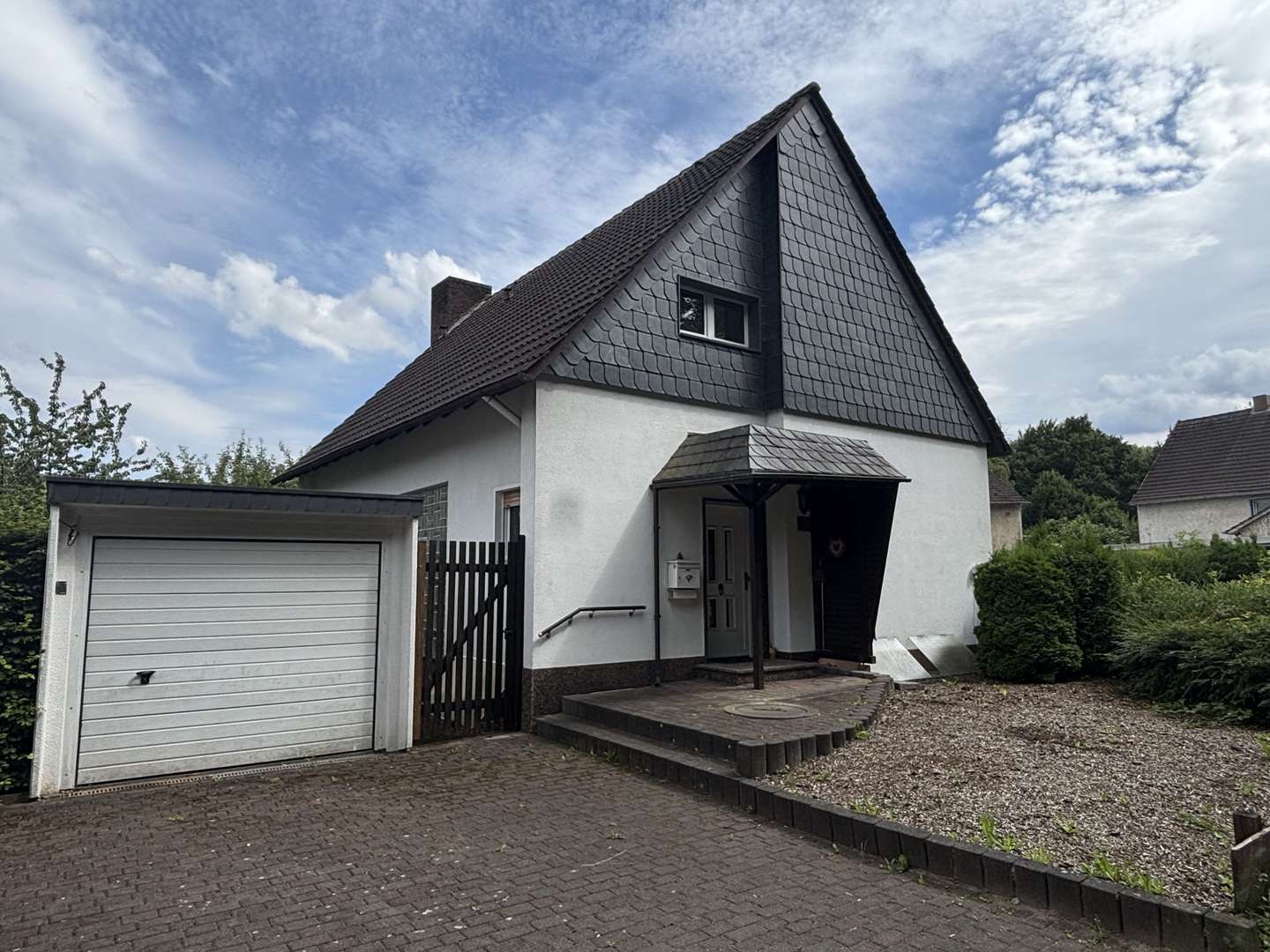 Exposéfoto - Einfamilienhaus in 32791 Lage mit 123m² kaufen