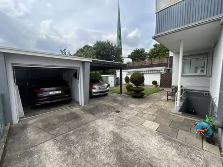 Gepflegtes, vielseitig nutzbares Wohngeschäftshaus in frequentierter Stadtteillage