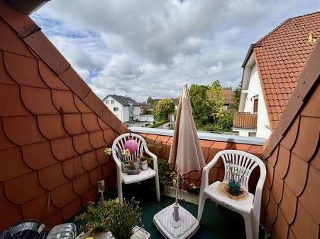 Loggia Loggia - Dachgeschosswohnung in 33106 Paderborn / Wewer mit 34m² kaufen