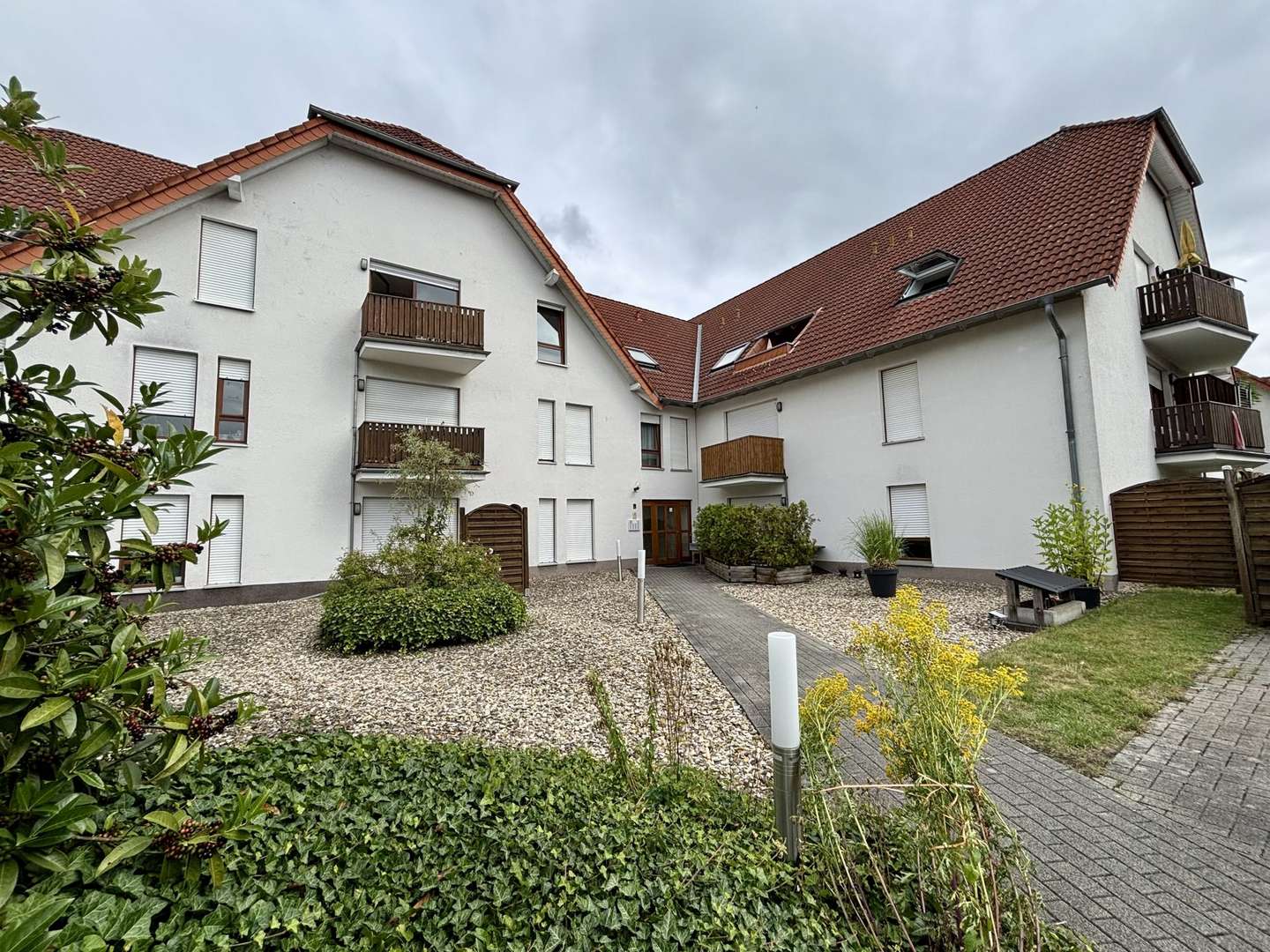 Hausansicht Hausansicht - Dachgeschosswohnung in 33106 Paderborn / Wewer mit 34m² kaufen