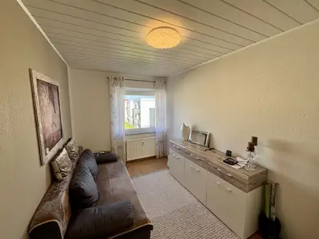 Ihr neues Zuhause in Schloß Neuhaus – 
3-Zi.-Wohnung mit Balkon & Garage