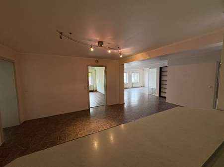 Wohn-/ Essbereich - Etagenwohnung in 37688 Beverungen mit 161m² kaufen
