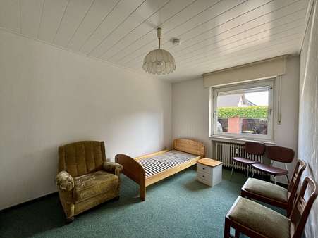 Schlafzimmer 2 EG Schlafzimmer 2 EG - Zweifamilienhaus in 33129 Delbrück mit 213m² kaufen