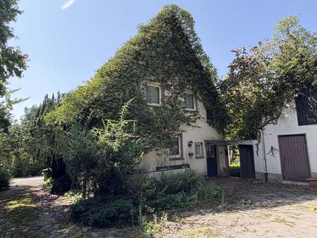 Rückansicht - Einfamilienhaus in 32758 Detmold mit 100m² kaufen