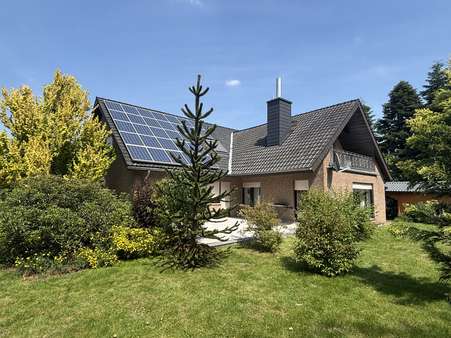 Rückseite Rückseite - Zweifamilienhaus in 32791 Lage mit 240m² kaufen