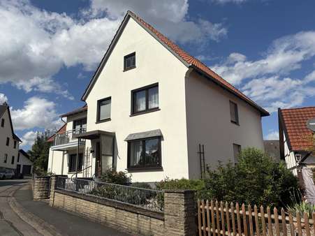 Straßenansicht - Einfamilienhaus in 32816 Schieder-Schwalenberg mit 140m² kaufen