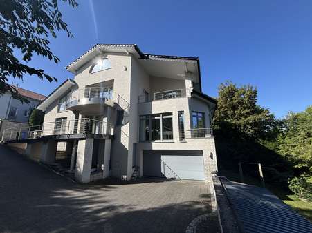 Außenansicht - Villa in 34414 Warburg mit 376m² kaufen