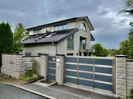 Einfahrt - Villa in 34414 Warburg mit 376m² kaufen