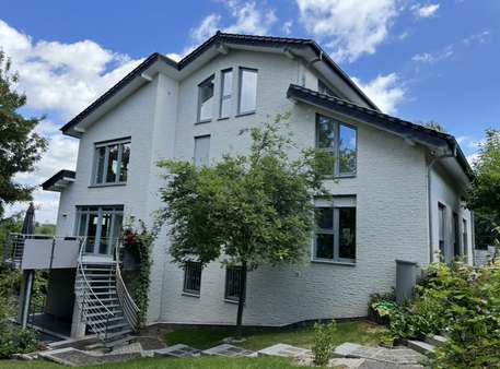 Rückansicht - Villa in 34414 Warburg mit 376m² kaufen