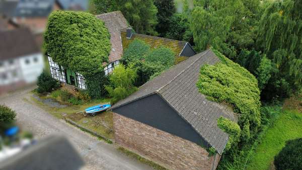 Scheunenansicht - Resthof in 37697 Lauenförde / Meinbrexen mit 295m² kaufen