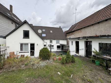 Rückansicht Rückansicht - Einfamilienhaus in 37688 Beverungen mit 160m² kaufen