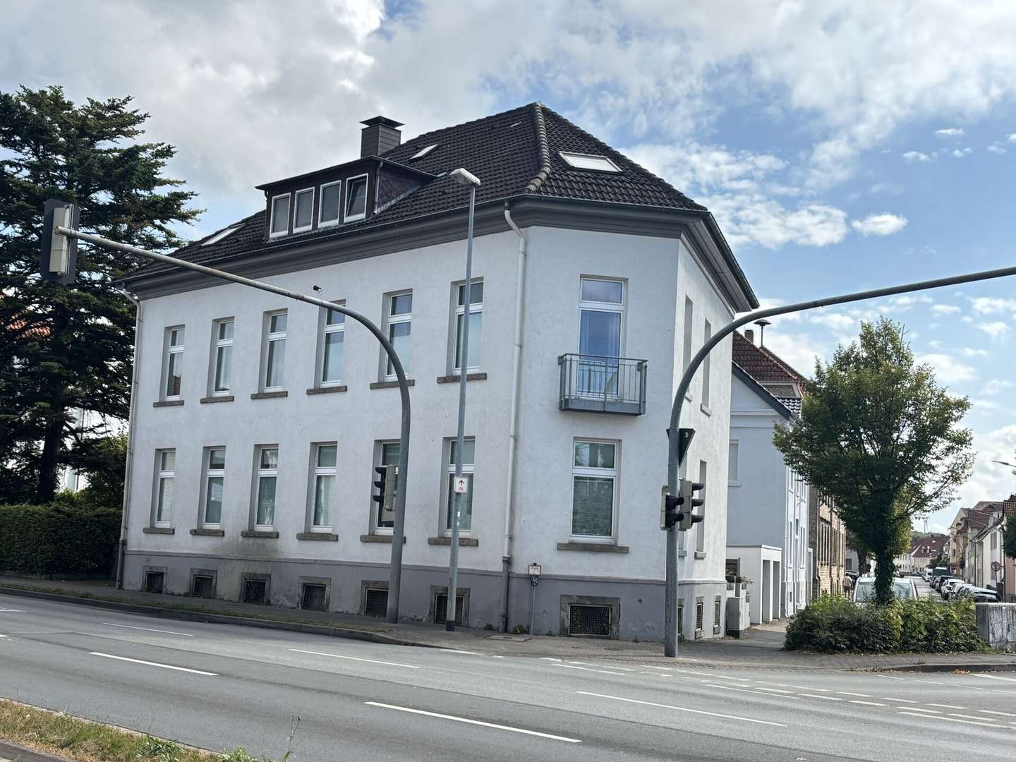 Exposéfoto - Mehrfamilienhaus in 32791 Lage mit 344m² kaufen