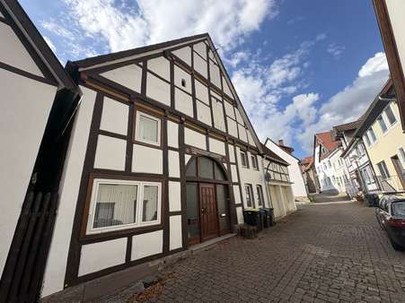 Straßenansicht Straßenansicht - Einfamilienhaus in 32825 Blomberg mit 180m² kaufen