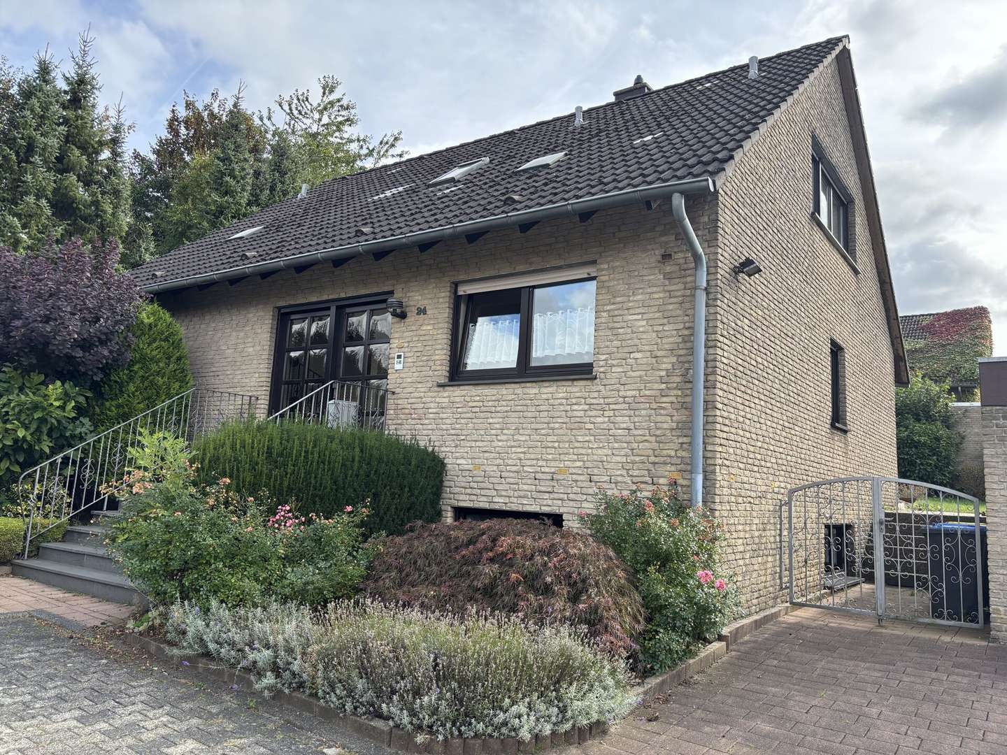 Außenansicht Außenansicht - Einfamilienhaus in 33100 Paderborn / Dahl mit 142m² kaufen