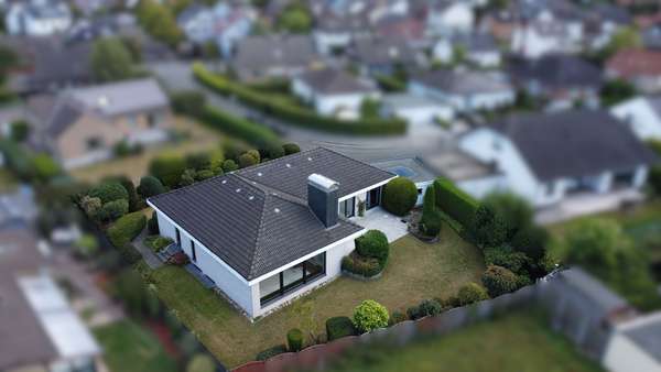 Luftaufnahme 2 - Bungalow in 33106 Paderborn / Elsen mit 173m² kaufen