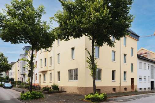 Außenansicht Ecke Ledeburstr. / Franz-Egon-Str. Außenansicht Ecke Ledeburstr. / Franz-Egon-Str. - Etagenwohnung in 33102 Paderborn mit 80m² kaufen