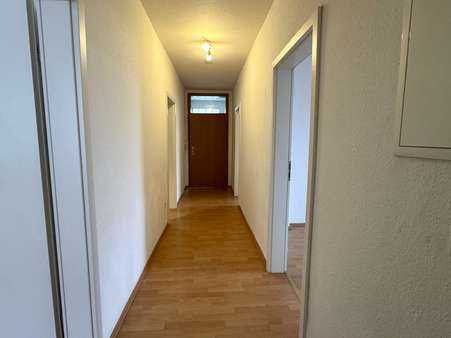 Flur Flur - Etagenwohnung in 33102 Paderborn mit 80m² kaufen