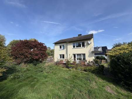 Gartenansicht - Einfamilienhaus in 32760 Detmold / Spork-Eichholz mit 120m² kaufen