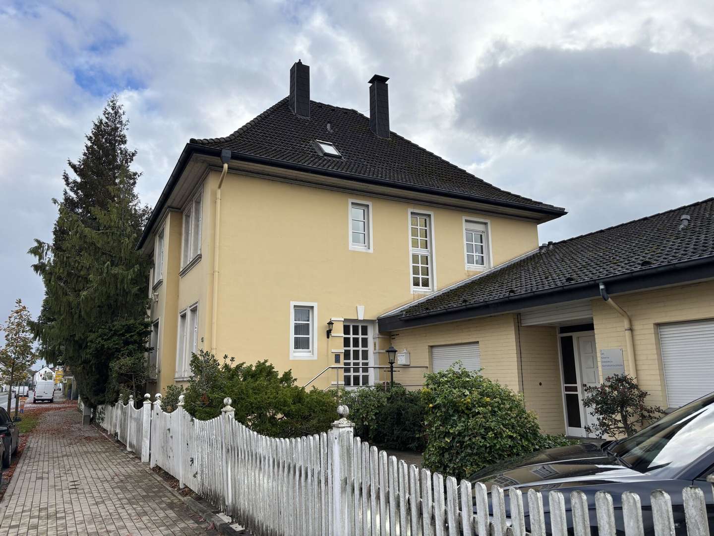 Exposéfoto - Haus in 32791 Lage mit 290m² kaufen