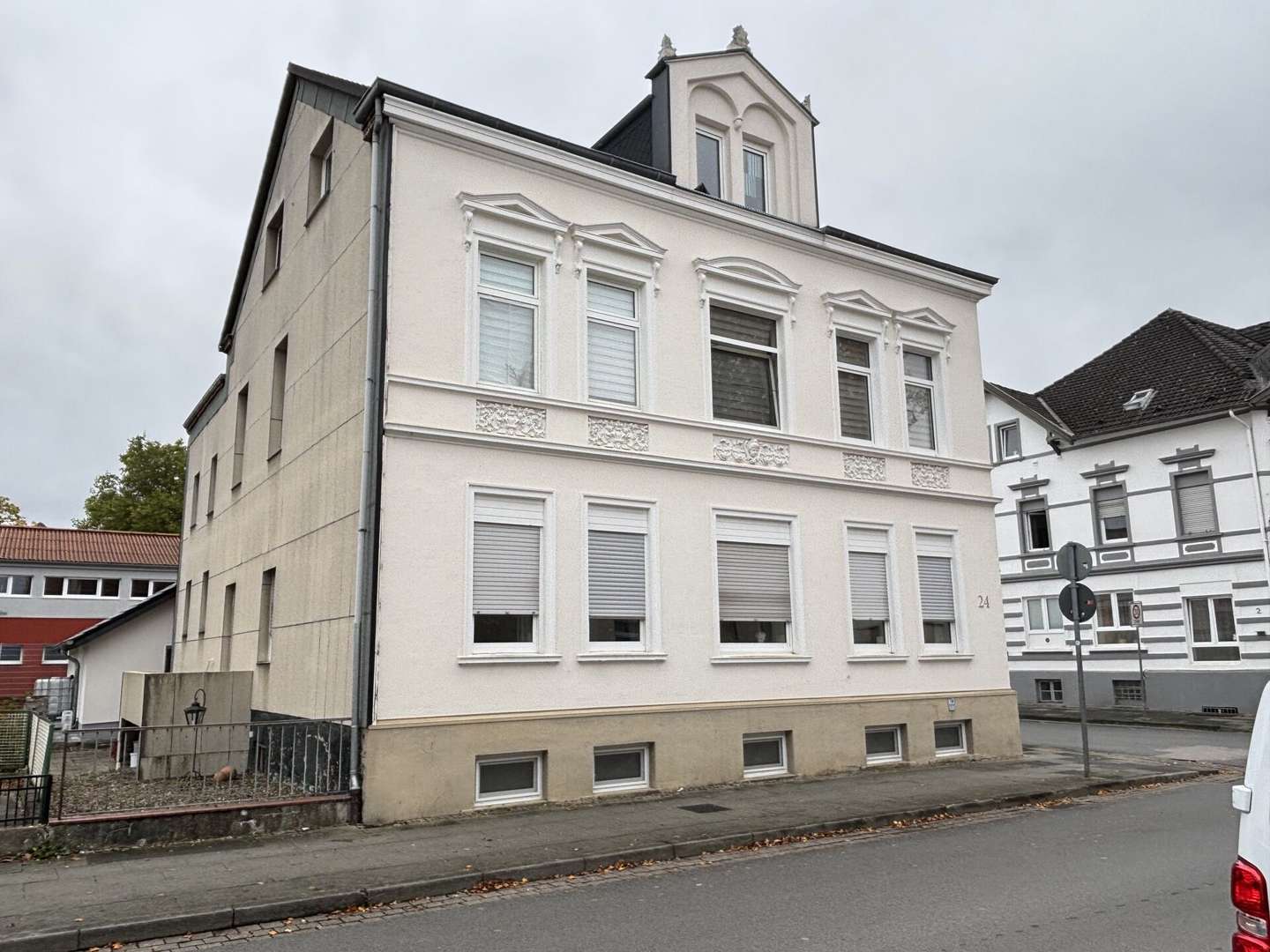 Exposéfoto - Zweifamilienhaus in 32791 Lage mit 220m² kaufen