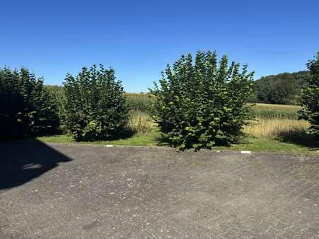 Parkplatz/Stellplatz Parkplatz/Stellplatz - Dachgeschosswohnung in 32791 Lage mit 55m² kaufen