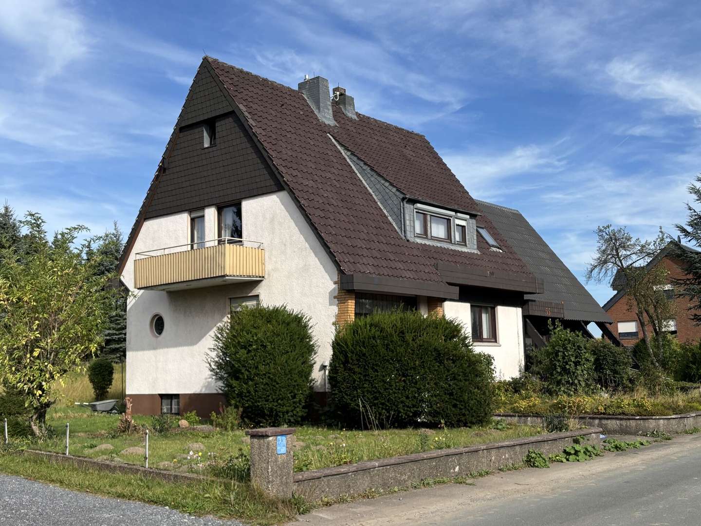 Exposébild - Zweifamilienhaus in 32758 Detmold mit 140m² kaufen