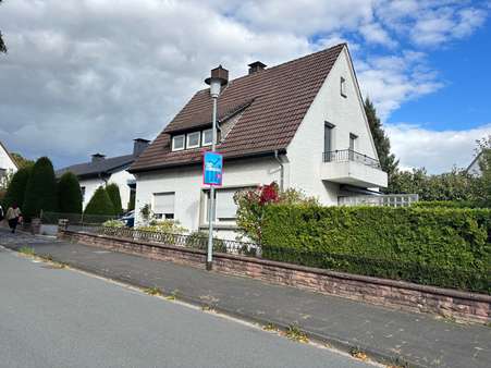 Straßenansicht - Einfamilienhaus in 32791 Lage mit 100m² kaufen